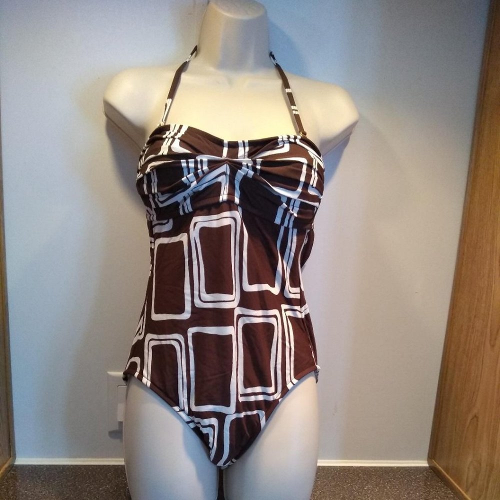 Island Escape One Piece Bandeau Size 8